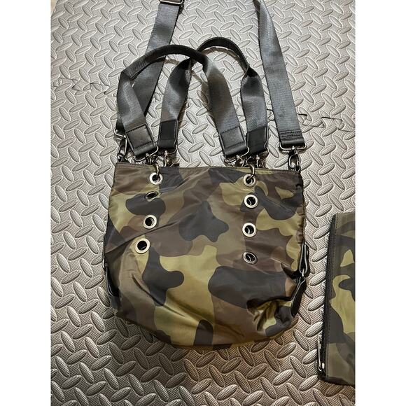 SR Squared Sondra Roberts Camouflage Mini Reversible Tote with Inside Pouch - Picture 4 of 9